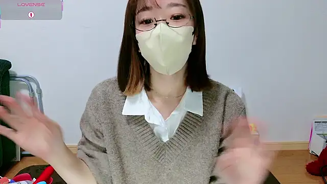Rio chan  online show from May 3, 11:16 am