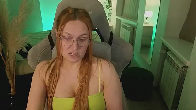 Snapshot of Love_Call chatting on February 21, 11:44 am Love Call online show from February 21, 11:44 am