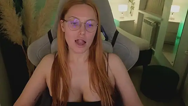 Snapshot of Love_Call chatting on February 22, 8:40 am Love Call online show from February 22, 8:40 am