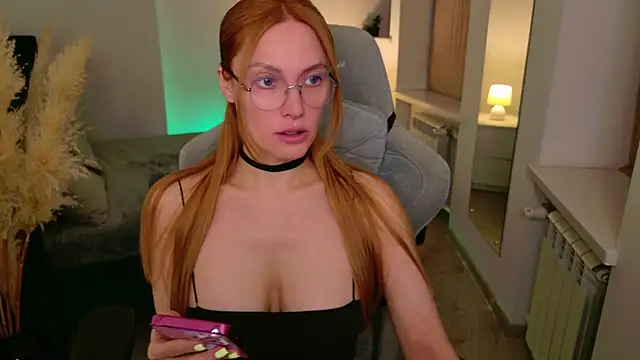 Snapshot of Love_Call chatting on October 11, 5:17 am Love Call online show from October 11, 5:17 am