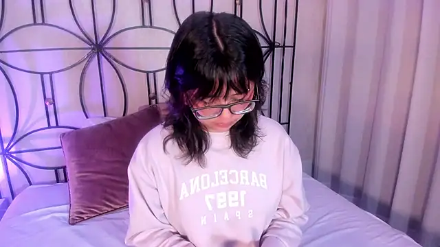 missy taylor  online show from March 6, 11:14 am