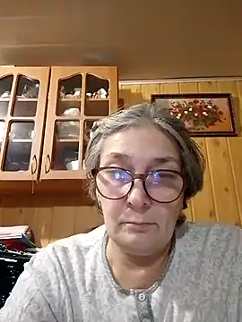 Snapshot of IrinaSweet54 chatting on December 17, 2:33 pm IrinaSweet54 online show from December 17, 2:33 pm