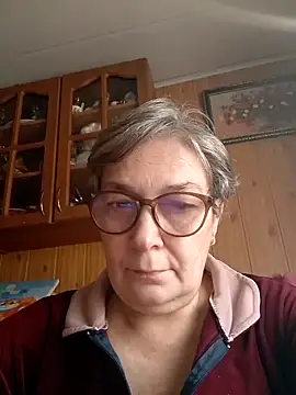 Snapshot of IrinaSweet54 chatting on January 6, 8:14 am IrinaSweet54 online show from January 6, 8:14 am