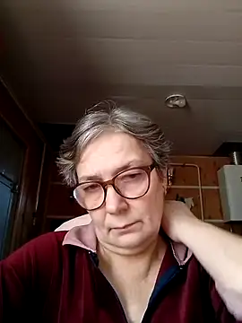 Snapshot of IrinaSweet54 chatting on January 19, 8:18 am IrinaSweet54 online show from January 19, 8:18 am