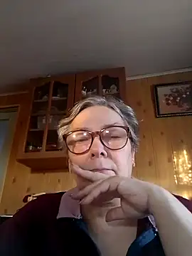 Snapshot of IrinaSweet54 chatting on January 19, 1:44 pm IrinaSweet54 online show from January 19, 1:44 pm