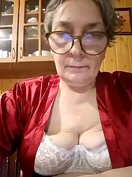 Snapshot of IrinaSweet54 chatting on February 19, 5:06 pm IrinaSweet54 online show from February 19, 5:06 pm