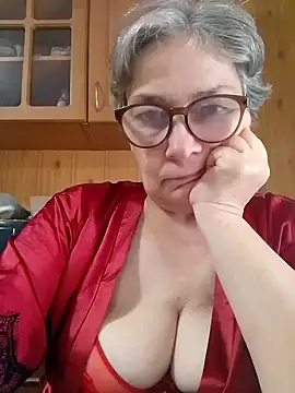 Snapshot of IrinaSweet54 chatting on September 9, 5:29 am IrinaSweet54 online show from September 9, 5:29 am