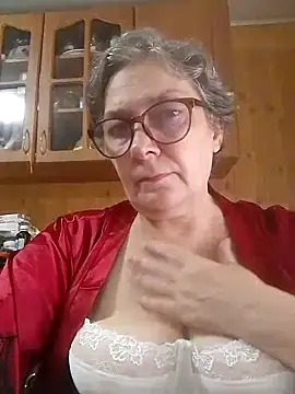 Snapshot of IrinaSweet54 chatting on September 21, 6:48 am IrinaSweet54 online show from September 21, 6:48 am