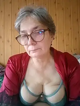 Snapshot of IrinaSweet54 chatting on September 29, 7:35 am IrinaSweet54 online show from September 29, 7:35 am