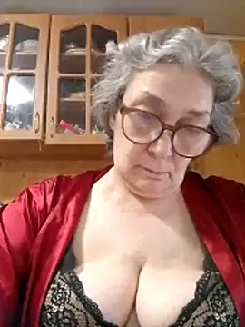 IrinaSweet54 online show from May 10, 7:35 am