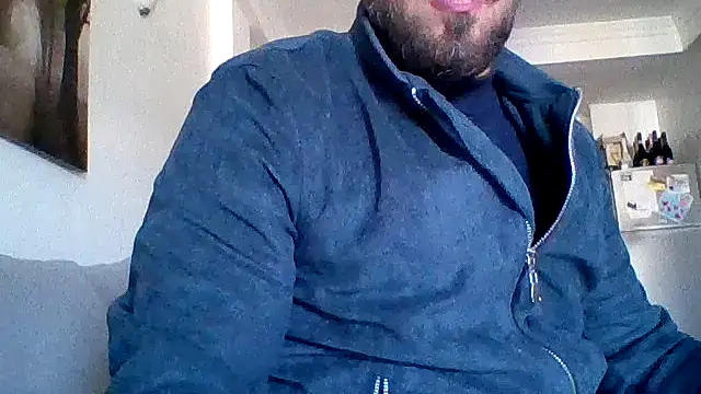 Snapshot of bobotatto chatting on April 19, 6:24 am bobotatto online show from April 19, 6:24 am