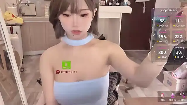 Snapshot of -XunMengLong- chatting on December 5, 7:49 pm -XunMengLong- online show from December 5, 7:49 pm