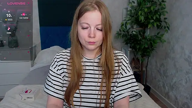 JennyyHot online show from March 14, 8:42 am