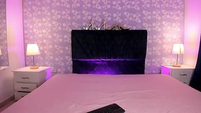 Snapshot of BritneySweet_ chatting on April 23, 2:46 am BritneySweet online show from April 23, 2:46 am
