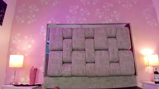 Snapshot of BritneySweet_ chatting on May 16, 7:45 pm BritneySweet online show from May 16, 7:45 pm