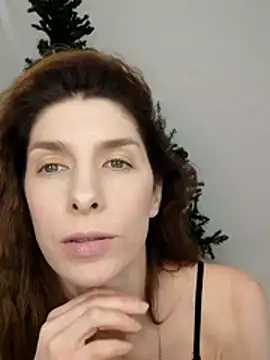 Snapshot of YourSuperModel chatting on December 3, 2:15 pm YourSuperModel online show from December 3, 2:15 pm