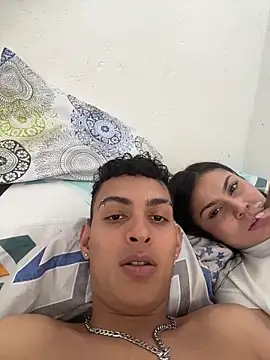 ValenSuarez25 online show from August 3, 6:22 pm