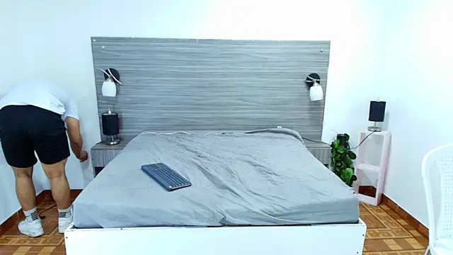 Loony Zion online show from January 28, 1:38 pm