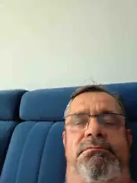 axecoman60 online show from June 28, 9:48 am