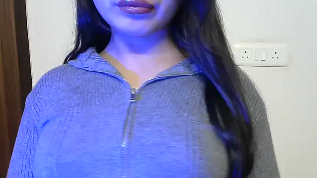 amrita2210 online show from March 16, 8:13 pm