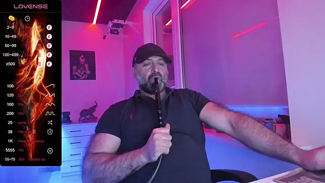 Snapshot of MAGABEAR077 chatting on June 11, 6:50 pm MAGABEAR077 online show from June 11, 6:50 pm