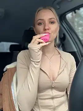 Devill Angel  online show from November 20, 10:04 am