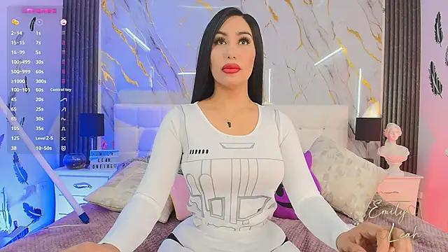 EmilyLeah  online show from May 5, 3:09 pm