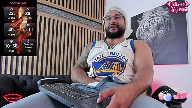 Luke  09 online show from March 10, 12:37 pm