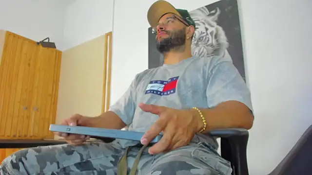 Luke  09 online show from October 4, 11:41 am