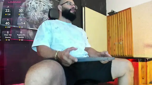 Luke  09 online show from June 12, 11:20 am