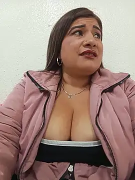 Hannahcandyy online show from May 26, 10:17 pm