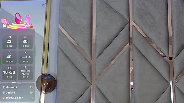 Snapshot of Lola_King chatting on October 29, 1:08 am Lola King online show from October 29, 1:08 am