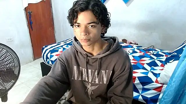 Snapshot of Lovebeng_ chatting on December 2, 10:49 pm Lovebeng online show from December 2, 10:49 pm