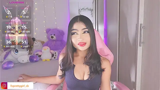 Snapshot of urfavprettygirl chatting on October 18, 7:20 am urfavprettygirl online show from October 18, 7:20 am