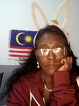 mamakarma1403 online show from October 22, 1:44 pm