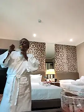 mamakarma1403 online show from April 25, 3:53 am