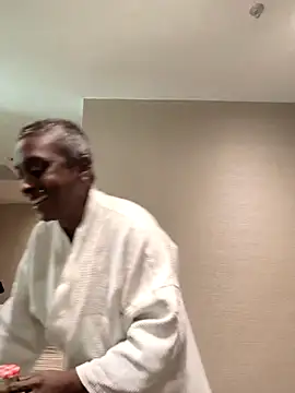 mamakarma1403 online show from April 26, 3:26 am