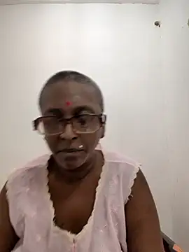 mamakarma1403 online show from June 25, 4:34 am