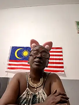 mamakarma1403 online show from July 21, 1:46 pm