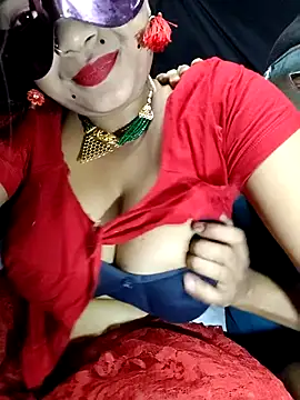 Snapshot of Hotty-priyanka chatting on April 28, 6:13 pm Hotty-priyanka online show from April 28, 6:13 pm