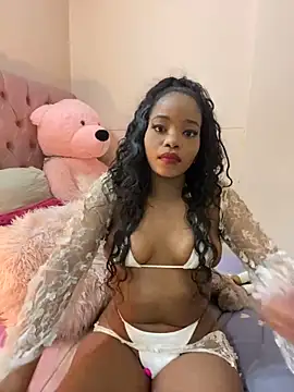 Snapshot of ItsLeyaa chatting on February 26, 9:37 pm ItsLeyaa online show from February 26, 9:37 pm