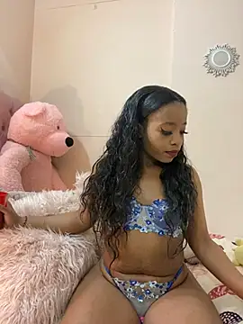 Snapshot of ItsLeyaa chatting on February 28, 10:28 pm ItsLeyaa online show from February 28, 10:28 pm