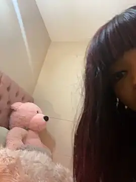 Snapshot of ItsLeyaa chatting on March 7, 5:28 pm ItsLeyaa online show from March 7, 5:28 pm