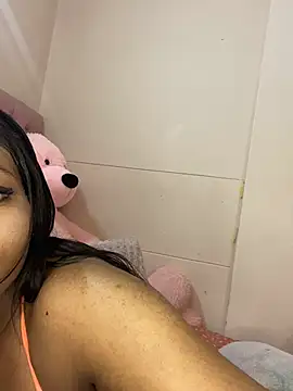 Snapshot of ItsLeyaa chatting on March 21, 5:11 am ItsLeyaa online show from March 21, 5:11 am