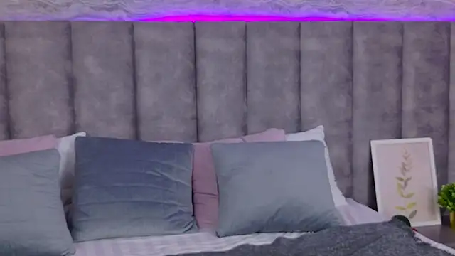 Snapshot of AliceBrayan chatting on March 14, 2:41 pm AliceBrayan online show from March 14, 2:41 pm