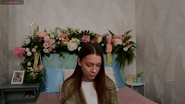 AliceBrayan online show from March 5, 5:09 pm