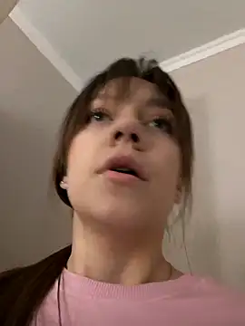 AliceBrayan online show from May 1, 5:06 pm