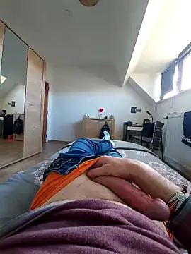 pascalino100 online show from March 18, 10:25 am