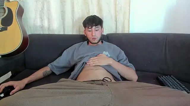 Henrikk senn online show from September 11, 9:15 pm