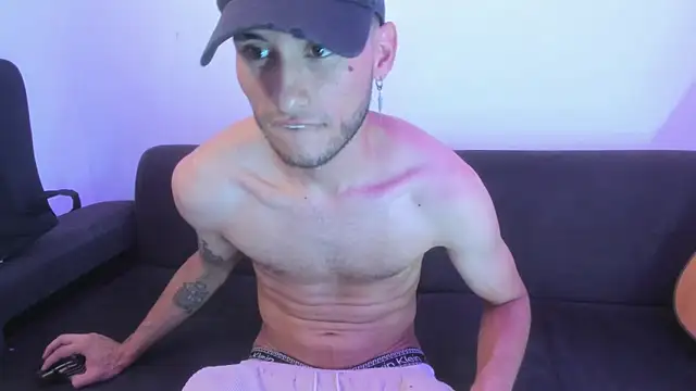 Henrikk senn online show from May 17, 12:41 am